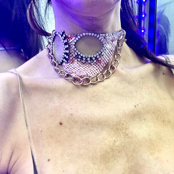 « La Belle et le Bad boy » one of/couture chocker - Picture 10 of 13